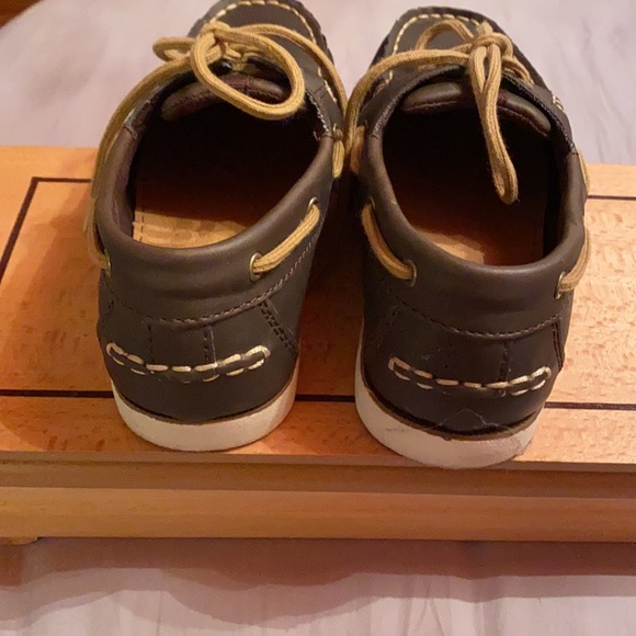 Little Boyd classic Boat Shoe! So sharp! Size 2 - Picture 4 of 5
